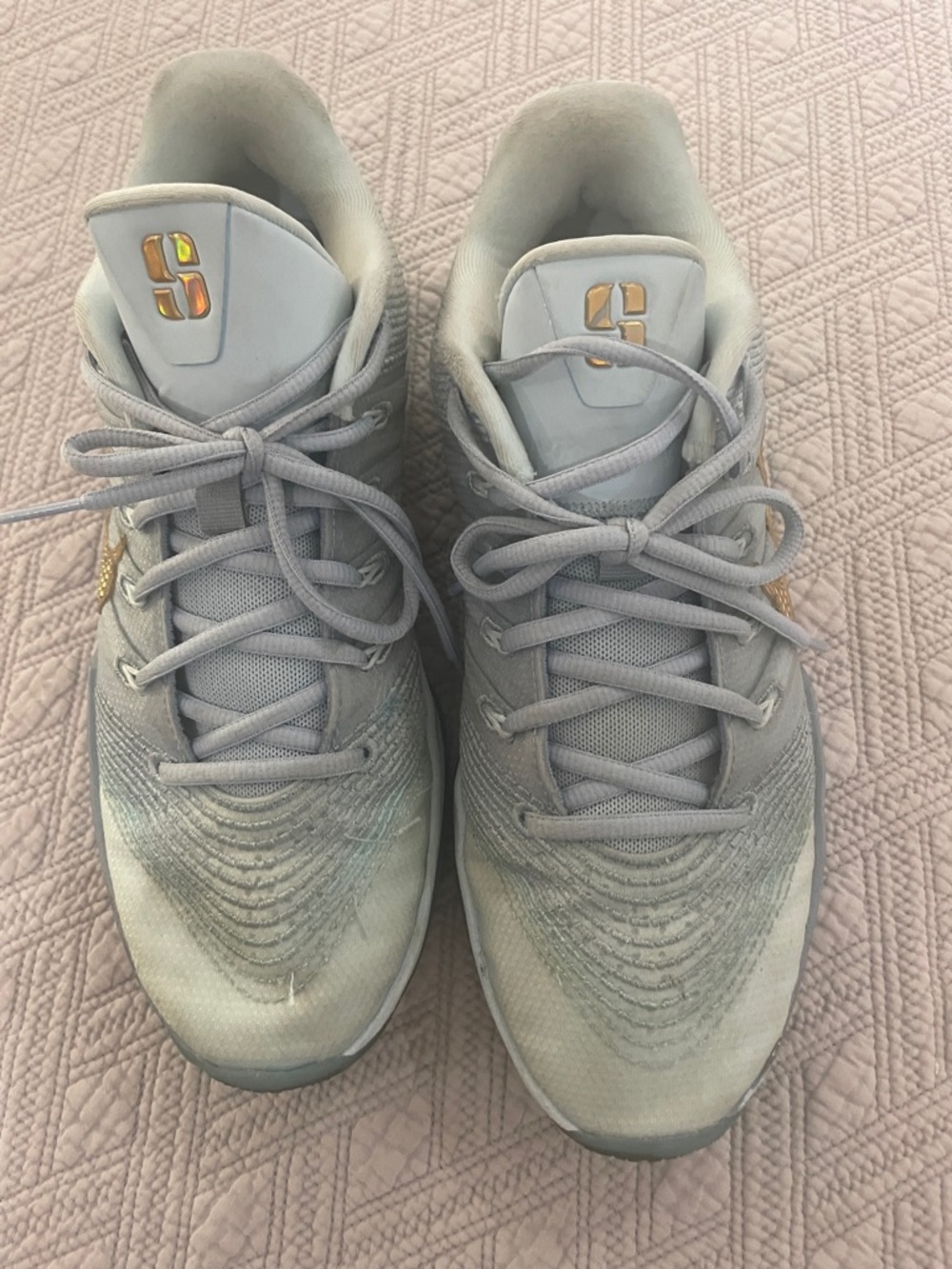 Nike Light Gray Sneakers with Gold Swoosh